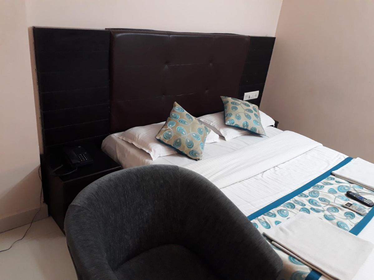 Seaqueen Residency Hotel Madras Buitenkant foto
