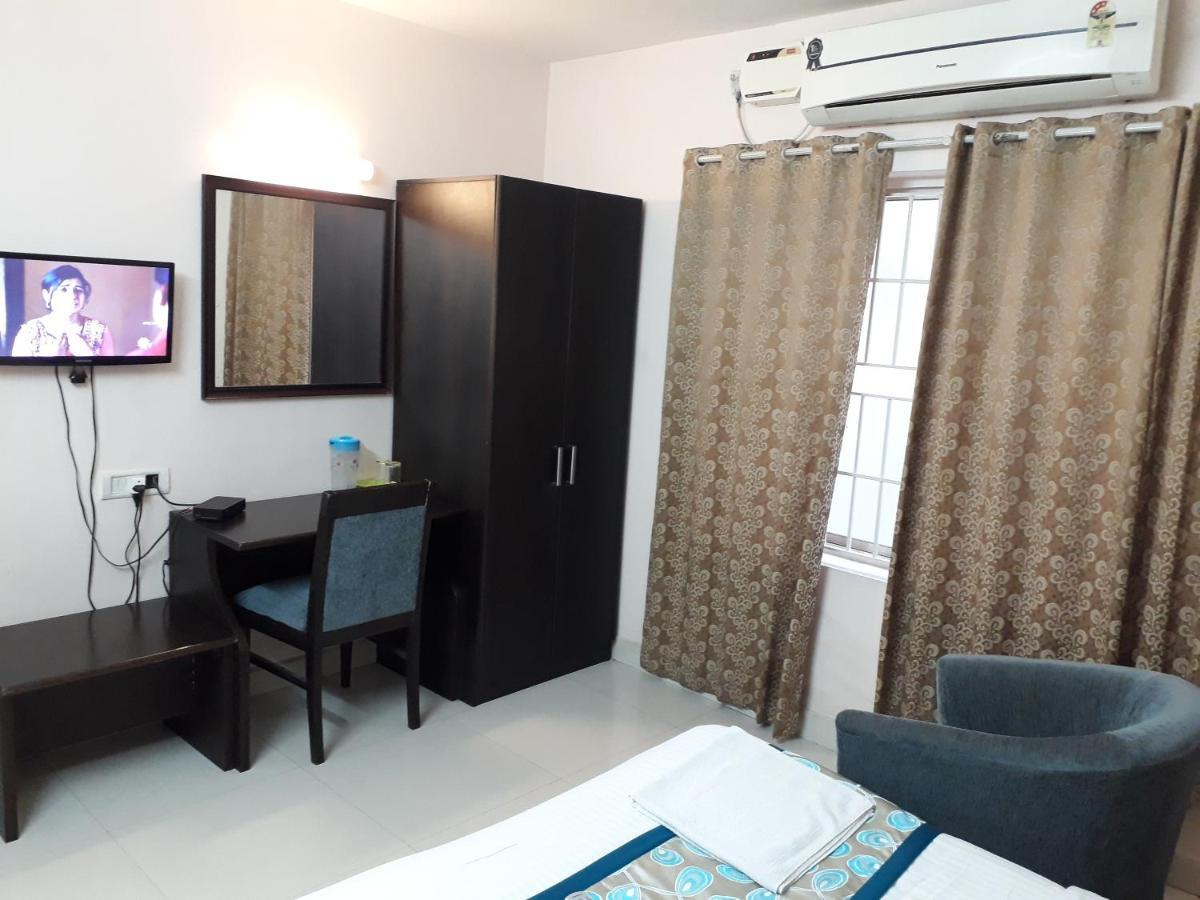 Seaqueen Residency Hotel Madras Buitenkant foto